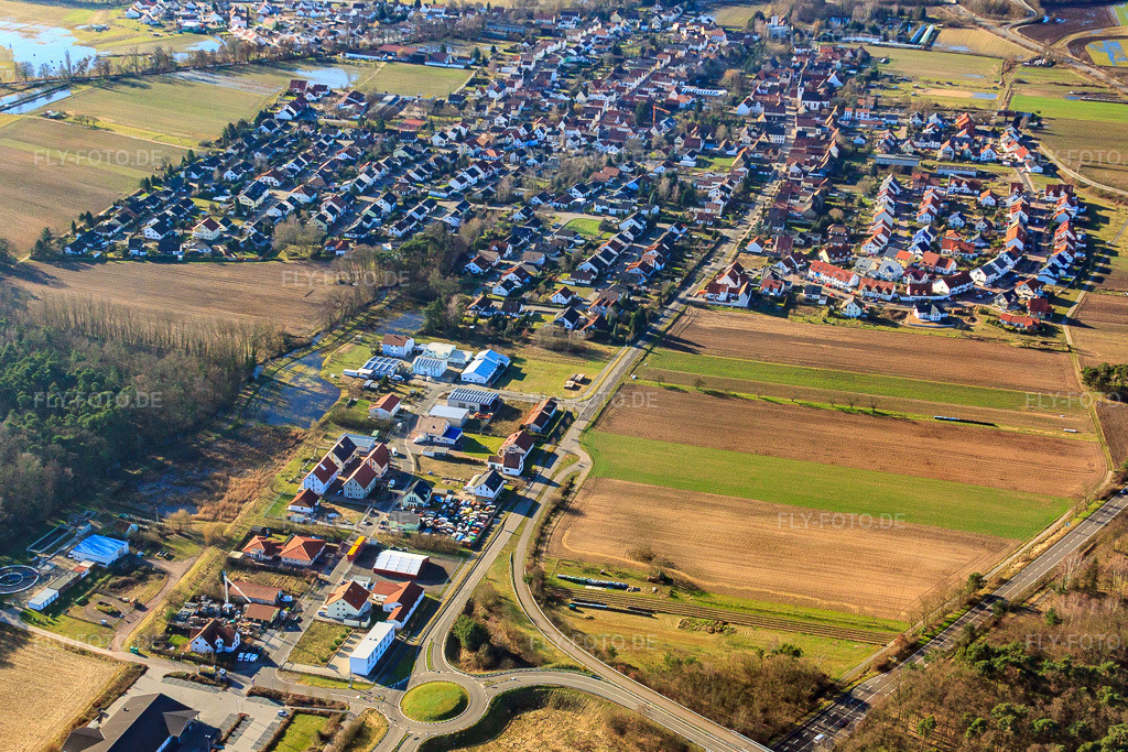 Luftbild: Dorfansicht von Nordosten in Hanhofen im Bundesland Rheinland-Pfalz in Deutschland. Foto: IMG_36883.jpg vom 16.01.2011 durch Werner Riehm/FLY-FOTO.de
