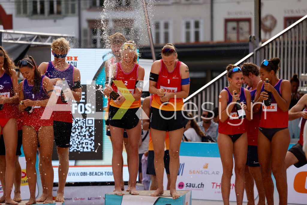 Obi BeachTour 2026 - Basel | BASEL, SWITZERLAND - JULY 19: MURIEL BOSSART (SUI) and LINDA ABBÜHL (SUI), ELENA CSONTOS (SUI) and FANNY DEECKE (SUI), ZOÉ FLÜCKIGER (SUI) and NADINE DEMIERRE (SUI), LEO DILLIER (SUI) and LUC EMANUEL FLÜCKIGER (SUI), FLORIAN BREER (SUI) and MATHIS KÄLIN (SUI), SIMON HAGENBUCH (SUI) and YVES HAUSSENER (SUI) during the Obi BeachTour 2026 celebration at Barfüsserplatz on July 19, 2026 in Basel, Switzerland. - Realisiert mit Pictrs.com