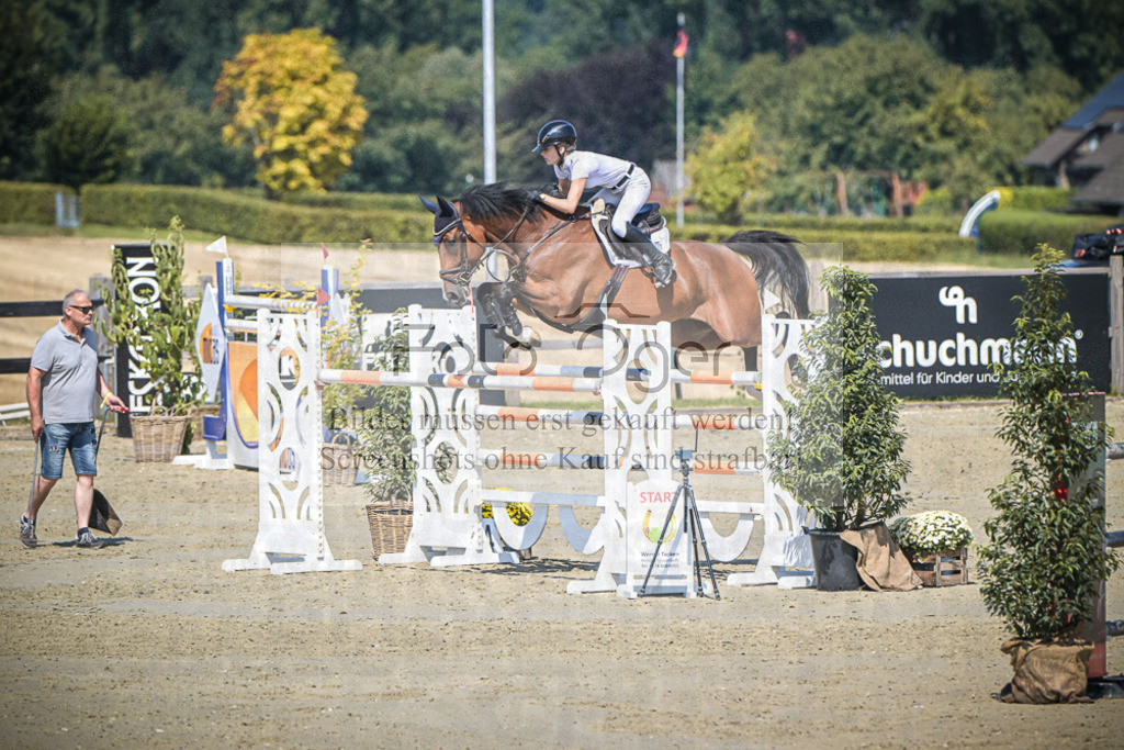 DOS_0929 | Entdecke hochwertige Reitturnierfotos von Foto Oger. Professionell, emotional und authentisch – jetzt Lieblingsmomente im Shop bestellen.Deutschlandweite Turnierfotografie. - Realisiert mit Pictrs.com
