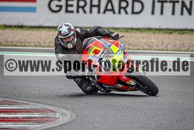 pube7972 | Professionelle Fotos von Sportveranstaltungen, aber auch Hochzeiten und anderen Events. - Realisiert mit Pictrs.com