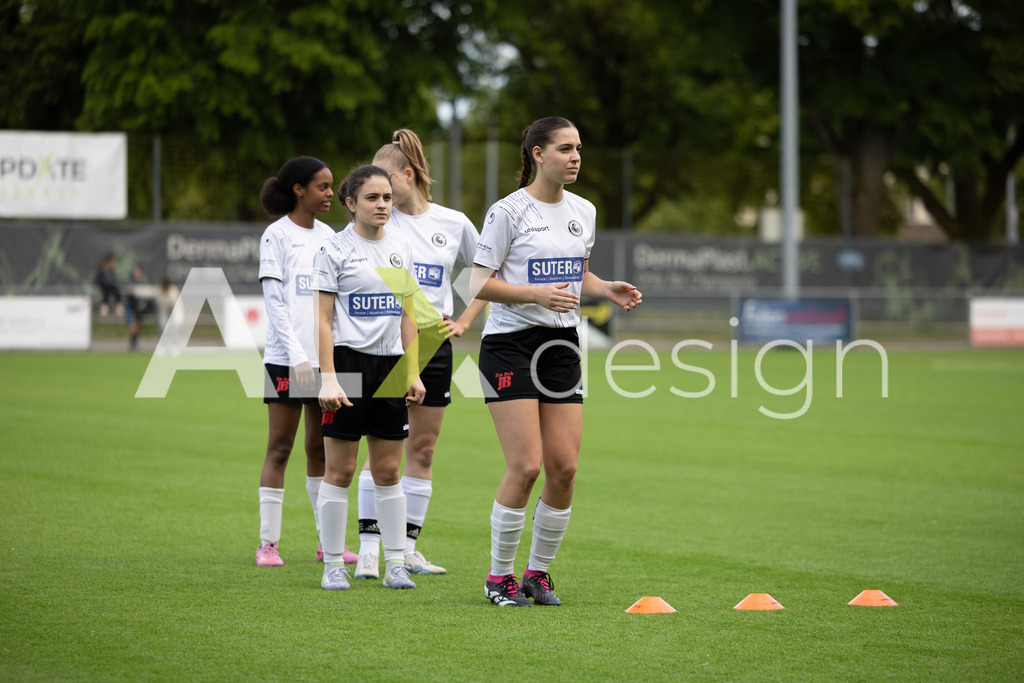 Fußball I Frauen I Saison 2025-2026 I Frauen 3. Liga | FVRZ Gruppe 2 | 18. Spieltag I Spielvereinigung Schaffhausen Damen 1 - Team Furttal Zürich I 17.05.2026 | Hochwertige Sportfotos kaufen & lizenzieren für Medien, Vereine, Agenturen & Sportler:innen. Entdecke professionelle Sportfotografie im Bildshop von Alexander Franzen. - Realisiert mit Pictrs.com