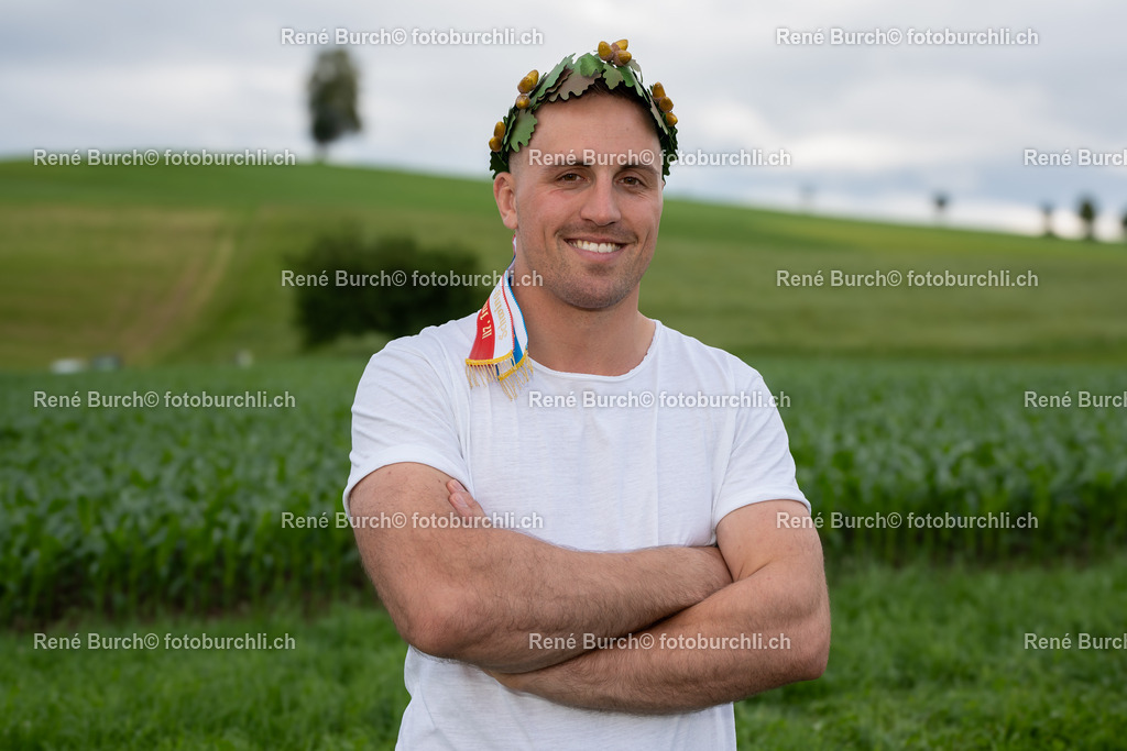 Ettlin Stefan | René Burch leidenschaftlicher Fotograf aus Kerns in Obwalden.  Hier finden sie Sport, Landschaft und Natur Fotografie.
 - Realisiert mit Pictrs.com