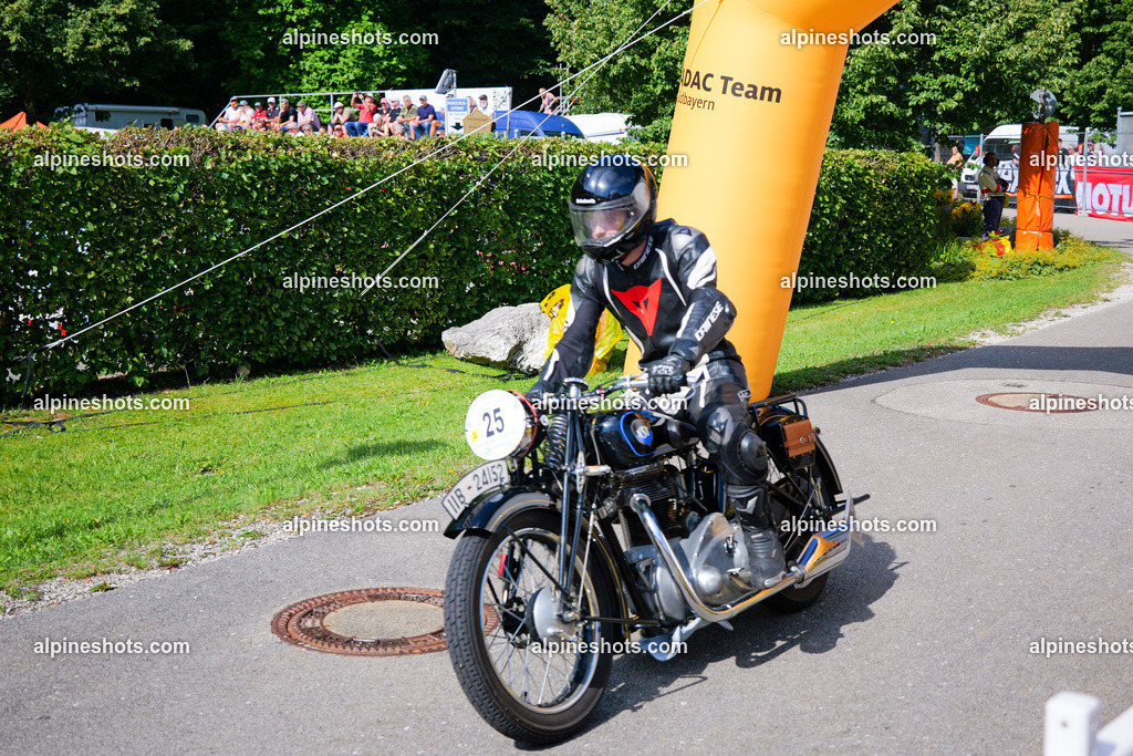 P1025934 | Erleben Sie atemberaubende, hochqualitative Fotos Ihrer Fahrt entlang der malerischen Alpenstraßen. Besuchen Sie alpineshots.com, um professionelle Aufnahmen Ihrer unvergesslichen Reise zu finden und zu kaufen - Realisiert mit Pictrs.com