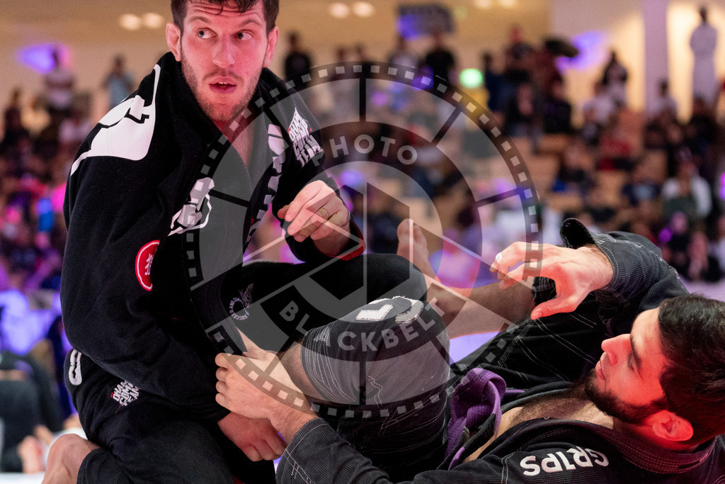 20231109PBB6260 | Fighters compete during the AJP World Professional Championship in the Mubadala Arena in Abu Dhabi, Arab United Emirates, on November 9, 2023.