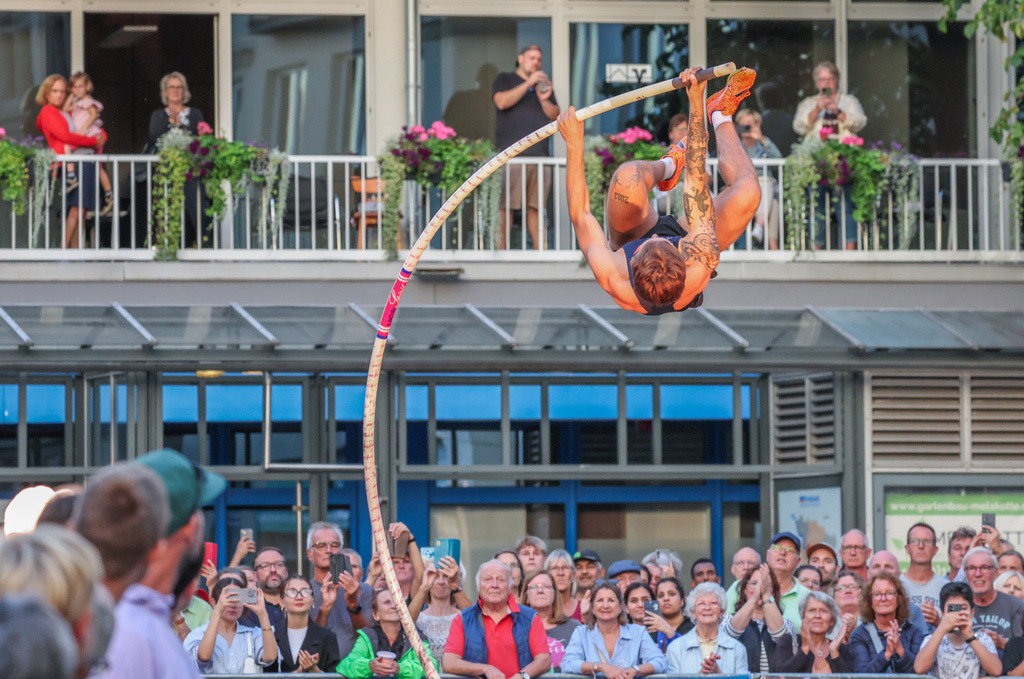 top-top.de-250828-360 | Foto, Video, Fotografie, Videografie, Fotobox, DJ, Discjockey, Musik, Musikbox, Veranstaltung, Photobooth, Amazon, Ebay, Buchtipp, Bestseller, Autor, Verlag, Buch, Wesel, Hamminkeln, NRW, Dinslaken, Rees, Drohne, Hochzeit, Party, Fotobox, Wesel, Fotograf