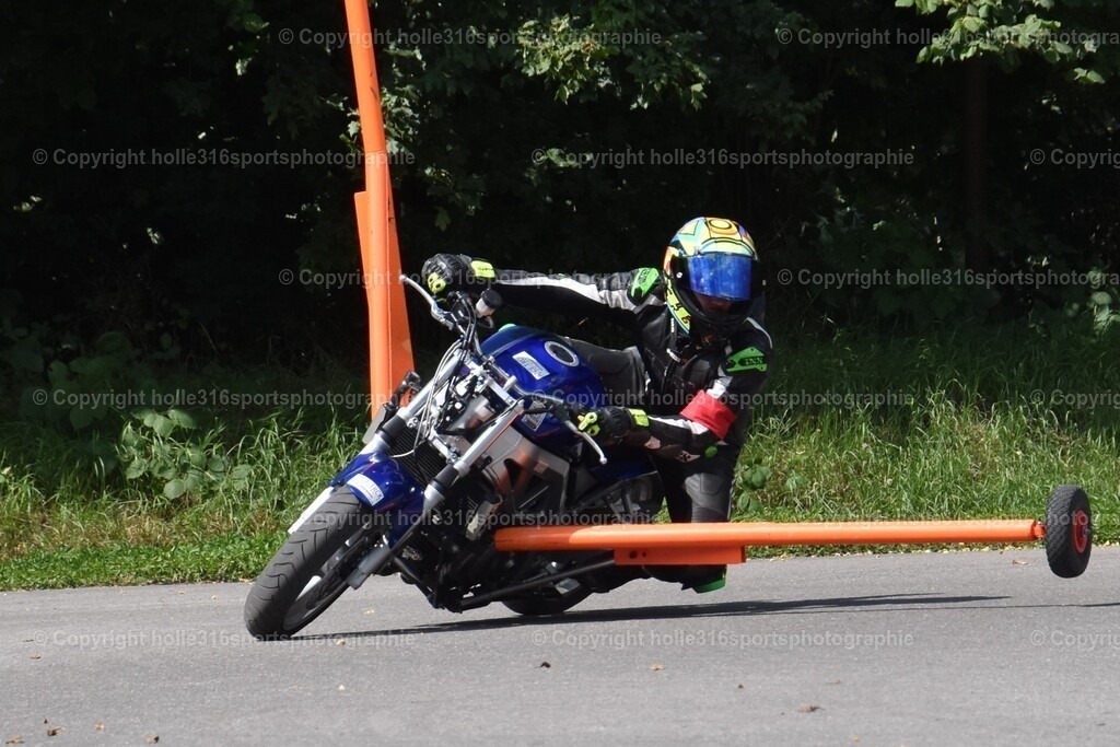 DSC_0542 | Sportfotografie , Motorsport, Motoross, Reitsport, Mointainbike, Enduro,
Landschaft , Outdoor, Eventfotografie, Landschaft, Bilder online bestellen - Realisiert mit Pictrs.com