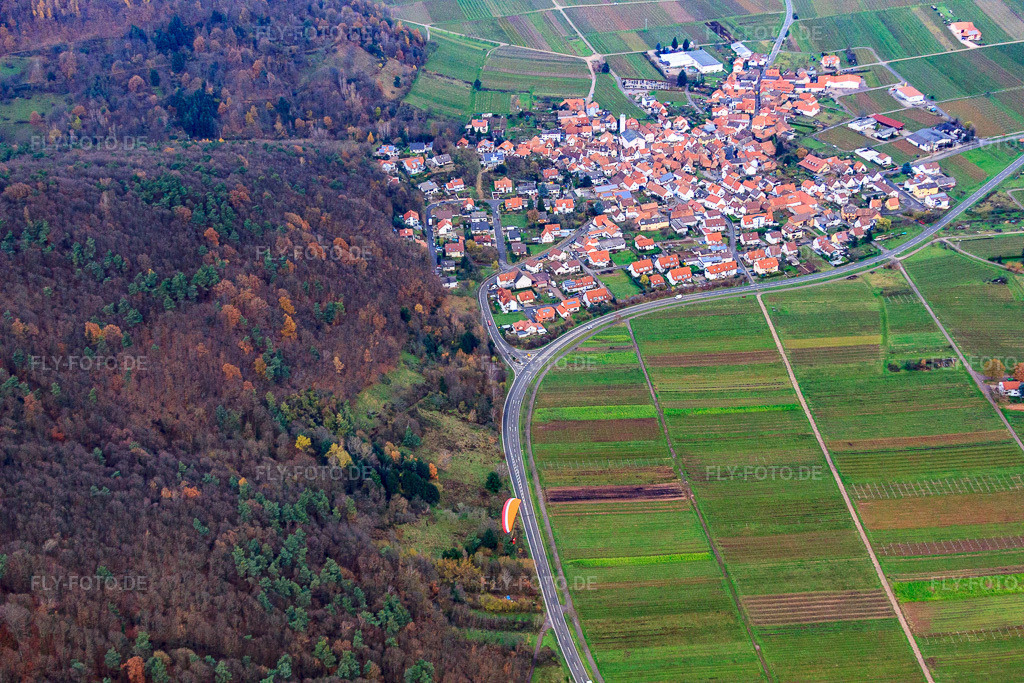 Luftbild: Winzerort von Süden in Eschbach im Bundesland Rheinland-Pfalz in Deutschland. Foto: IMG_61140.jpg vom 30.11.2013 durch Werner Riehm/FLY-FOTO.de