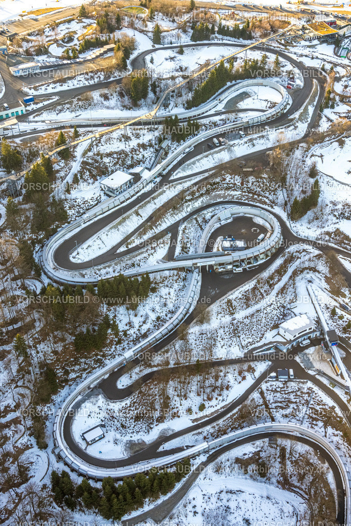 Winterberg260105089 | Luftbild, VELTINS-EisArena Kunsteisbahn im Winter, Sportanlage für Schlitten, Bob und Skeleton, Winterberg, Sauerland, Nordrhein-Westfalen, Deutschland