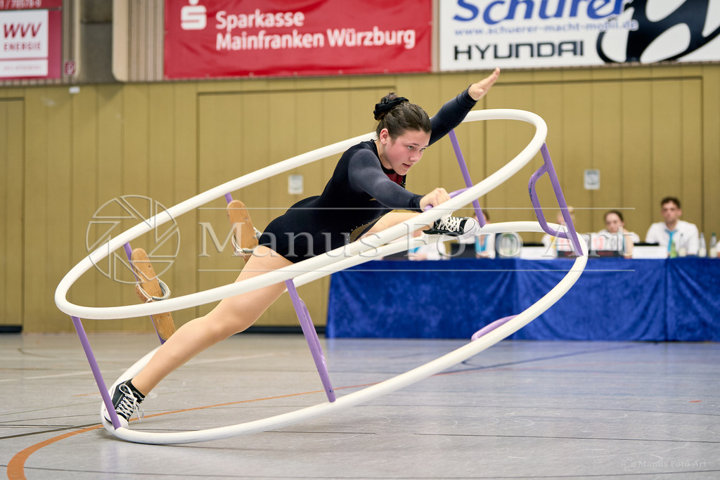 B-DSC00378 | Professionelle Sportfotografie in Hamburg, Schleswig-Holstein und Niedersachsen – spezialisiert auf Rhönrad, Geräteturnen, Leistungsturnen und rhythmische Sportgymnastik. Bundesweite Begleitung von Rhönrad-Events. Jetzt Sport-Fotos - Realisiert mit Pictrs.com