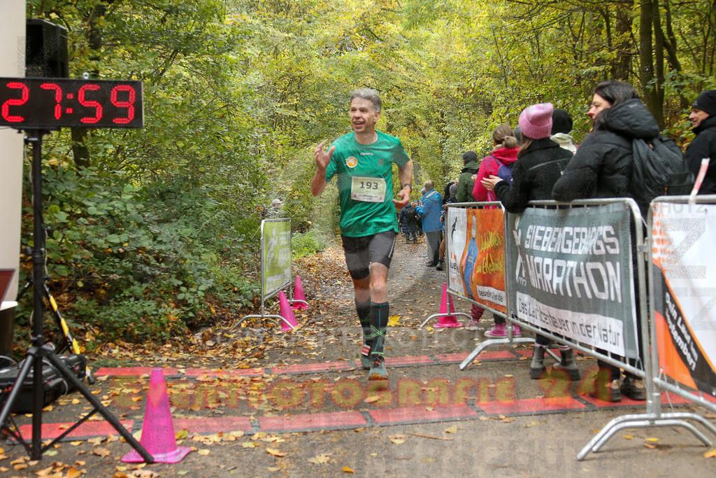 251026_1229_EX1_0524 | Sportfotografie im Rhein-Sieg Kreis, Köln, Bonn, NRW, Rheinland Pfalz, Hessen, etc. Unser Tätigkeitsfeld umfasst den Laufsport vom Volkslauf über den Marathon, Duathlon, Triathon bis zum Ultralauf wie Kölnpfad Ultra oder Schindertrail.