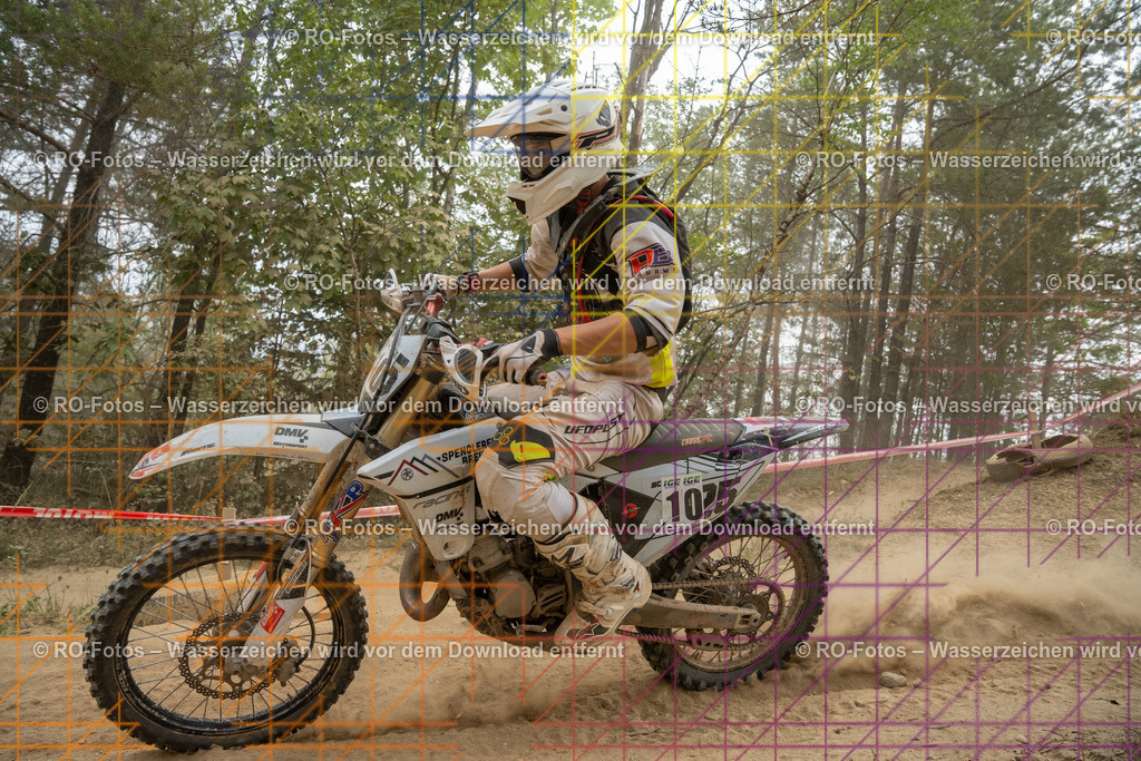 Niederwürzbach 4 Lauf-1221 | Sportfotografie von RO-Fotos: Motorsport, Motocross, Enduro, Laufveranstaltungen und Triathlon. Professionelle Fotos von Sportlern und Events. - Realisiert mit Pictrs.com