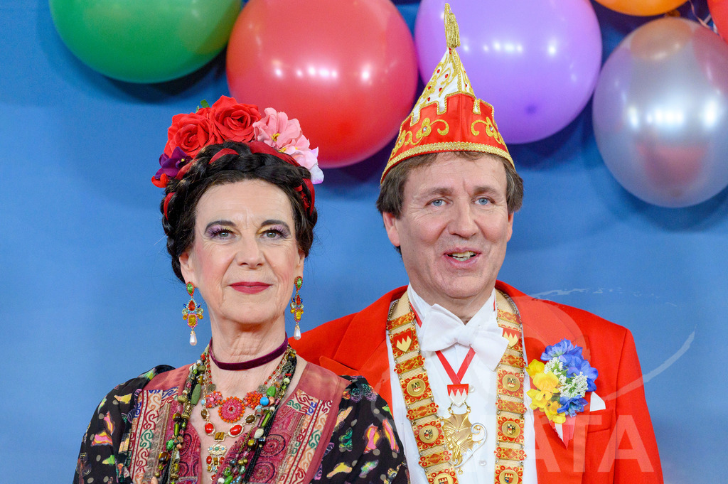 _DWA1552 | Intendantin, Bayerischer Rundfunk
Katja Elisabeth Wildermuth (links) mit Marco Anderlik, Präsident Fastnacht-Verband Franken e.V. bei der TV-Sendung Fastnacht in Franken 2024. Veitshöchheim, 02.02.2024 Bayern Deutschland - Realisiert mit Pictrs.com