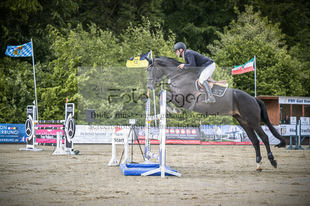 DOS_3840 | Entdecke hochwertige Reitturnierfotos von Foto Oger. Professionell, emotional und authentisch – jetzt Lieblingsmomente im Shop bestellen. - Realisiert mit Pictrs.com