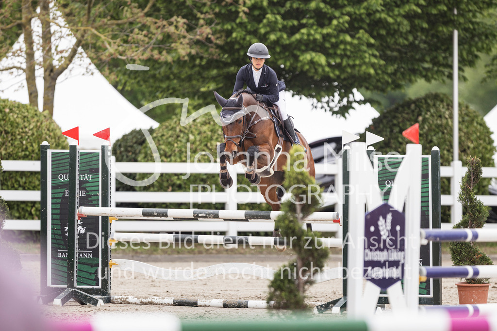 260508_PfSpTa_9_SprPf-L-927 | Deine schönsten Turniermomente als professionelle Fotos! Entdecke hochwertige Pferdesport-Fotografie im Online-Shop. Jetzt Fotos finden & bestellen!