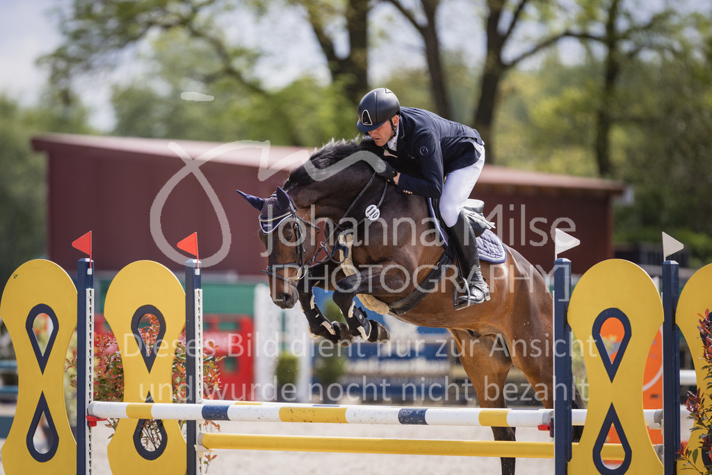 230516_Mühlen_03SprPf-A-445 | Deine schönsten Turniermomente als professionelle Fotos! Entdecke hochwertige Pferdesport-Fotografie im Online-Shop. Jetzt Fotos finden & bestellen!