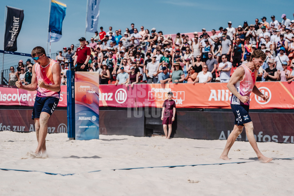 Beachvolleyball | Männer | Allianz German Beach Tour 2025 | Tourstop Bremen | 14.06.2025 | v.l. Yannik Ahr und Luis Henrichs jubeln