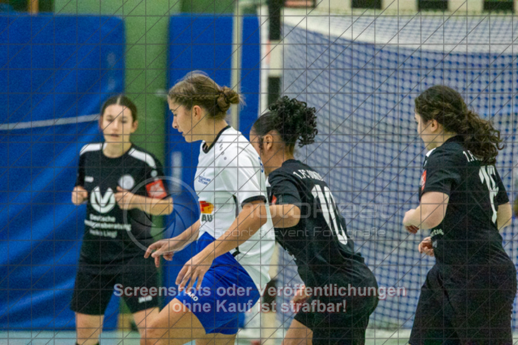 20260110_155322_0188 | SGM Wendlingen-Ötlingen vs. 1.FC Donzdorf II, Spiel um Platz 3Frauen-Hallenbezirksmeisterschaft in der Donzdorfer Lautertalhalle - 10.01.2026,Foto: PhotoPeet-Sportfotografie/Peter Harich