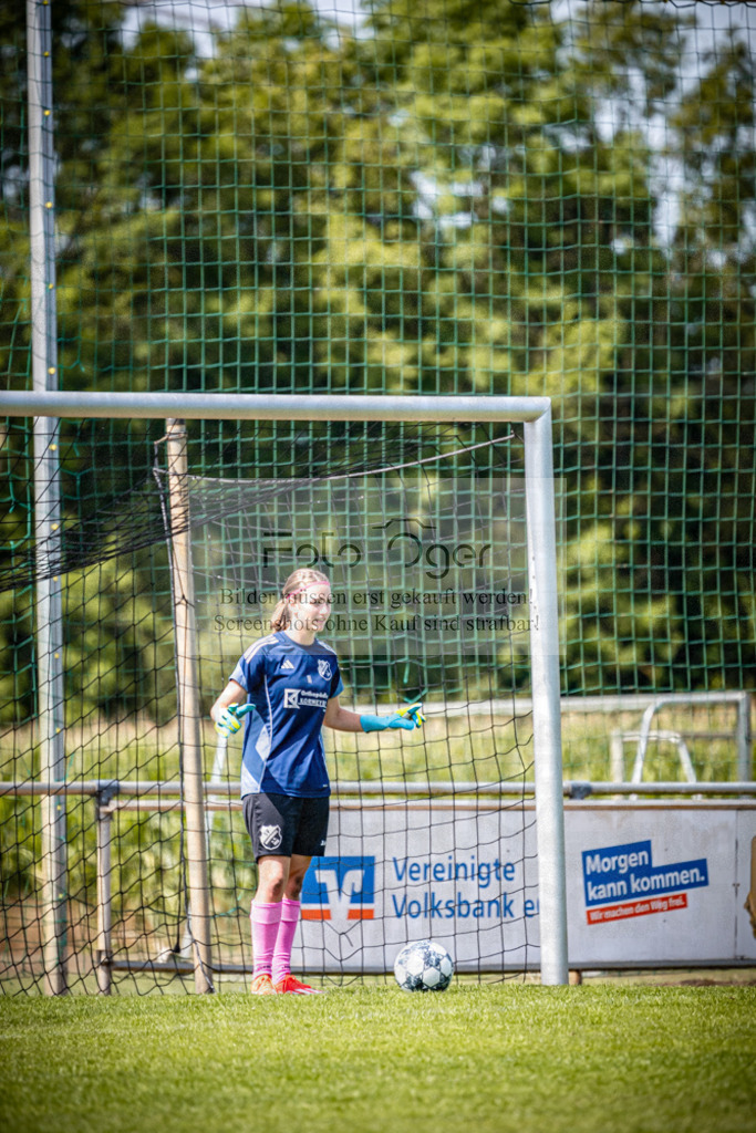 SG Bohmte/Ostercappeln/Schwagstorf - SV Harderberg - Frauen Bezirkpokal | Frauen Bezirkpokal · 1. Damen - 1. Damen · Sportplatz - Realisiert mit Pictrs.com