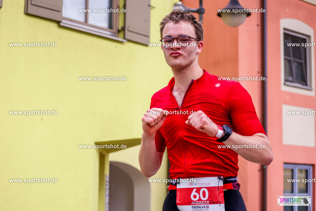 KSZ_6086 | Stadttriathlon Erding 2025. #yourpictrs #sportshot_your_pictrs @Sportshotphotography #stadttriathlonerding Copyright: www.sportshot.de