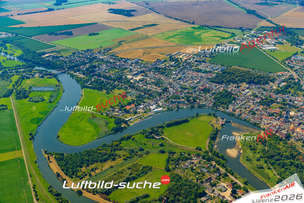 Neue Luftbildaufnahme der Stadt Calbe - Das Luftbild wurde 2025 vom UL-Flugzeug heraus erstellt ( keine Drohnenaufnahme ) - Hochauflösende Luftaufnahme - für Wandbilder und großformatige Ausdrucke geeignet. Das besondere Geschenk!Hier alle&nbsp;Infos zur Lizenzierung der LuftaufnahmeWir fliegen auch dieses Jahr wieder in Ihre Region um Luftbilder zu erstellen.- Luftbild anfragen