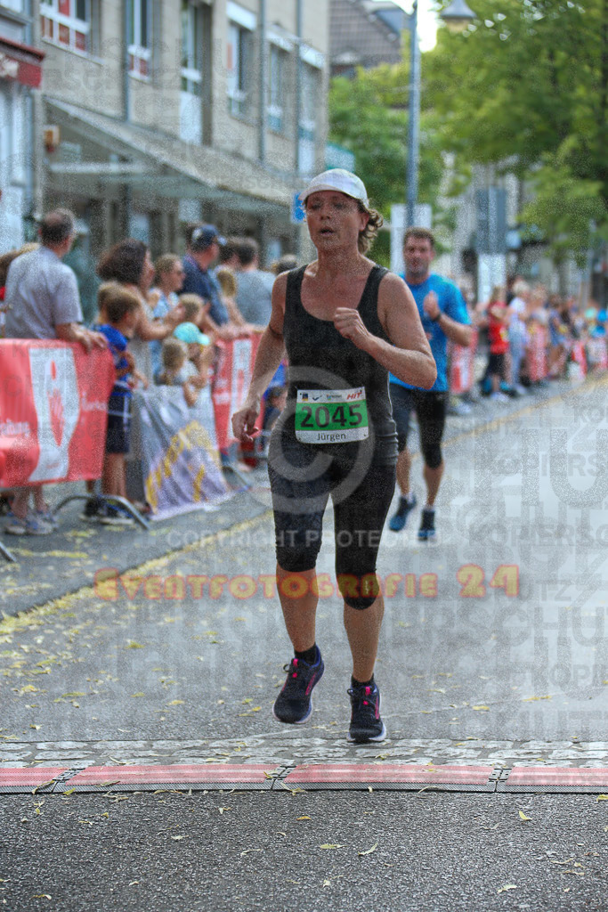 220625_1654_EX1_5322 | Sportfotografie im Rhein-Sieg Kreis, Köln, Bonn, NRW, Rheinland Pfalz, Hessen, etc. Unser Tätigkeitsfeld umfasst den Laufsport vom Volkslauf über den Marathon, Duathlon, Triathon bis zum Ultralauf wie Kölnpfad Ultra oder Schindertrail.