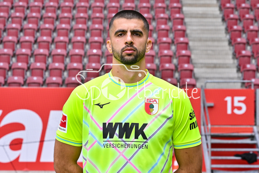 FC Augsburg 2025/26 | Nedilijko LABROVIC / Einzelfoto / Freisteller / Media Day FC Augsburg: WWK-Arena am 06.08.2025