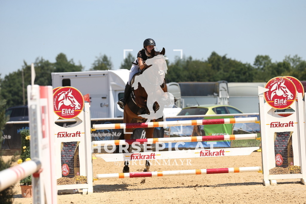 DL2Q3914 | Willkommen bei Brunnmayr - Design & Fotografie – Ihrem Spezialisten für Reitturniere und Pferdeveranstaltungen in Oberösterreich, Salzburg und Bayern! Seit über 17 Jahren sind wir leidenschaftlich dabei.