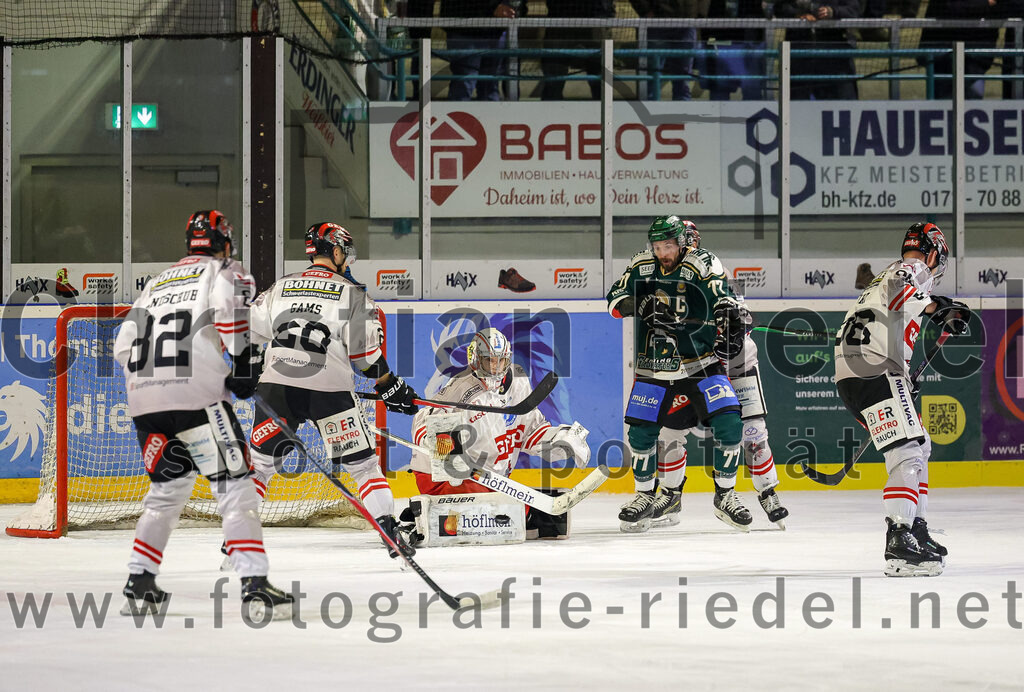 2026-02-08_006_TSV_Erding_gegen_ECDC_Memmingen_Indians | Erding, Deutschland, 08.02.2026:Eishockey, Oberliga Süd 2025 / 2026, 45. Spieltag, TSV Erding gegen ECDC Memmingen Indians, Endergebnis: Foto: Christian Riedel / fotografie-riedel.net