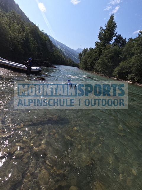 GOPR4092 | Bestelle die Bilder deines Berg- oder Wasser-Abenteuers mit Mountain Sports bequem von zu Hause aus direkt über unseren Online Fotoshop von pictrs.com. - Realisiert mit Pictrs.com