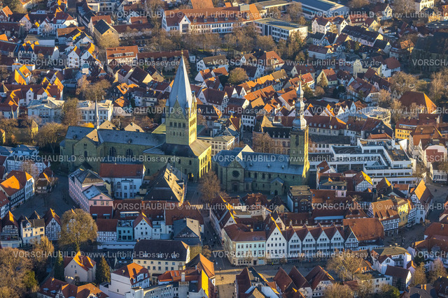 Soest230206206 | Luftbild, Altstadt mit St. Patrokli-Dom und St. Petri Alde Kerke, Soest, Soester Börde, Nordrhein-Westfalen, Deutschland