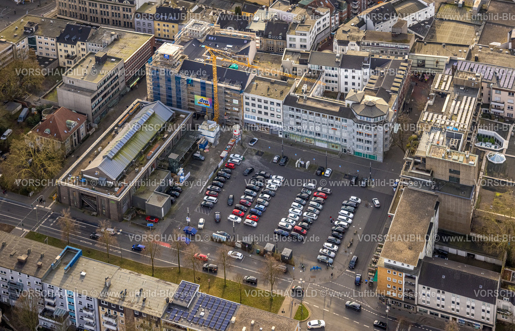 Gelsenkirchen250203372Nord | Luftbild, Springemarkt und Parkplatz, Wohnhäuser und Geschäftshäuser mit Markthalle links, Baustelle mit Fassadenrenovierung, Buer, Gelsenkirchen, Ruhrgebiet, Nordrhein-Westfalen, Deutschland