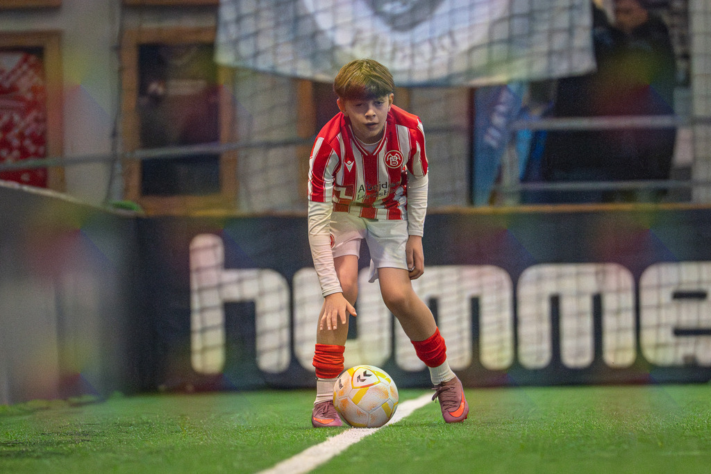 blr.pics-078 | Professionelle Fußball- und Sportfotografie. Spielbilder online ansehen und kaufen – Einzelbilder oder komplette Galerien in hoher Qualität. - Realisiert mit Pictrs.com