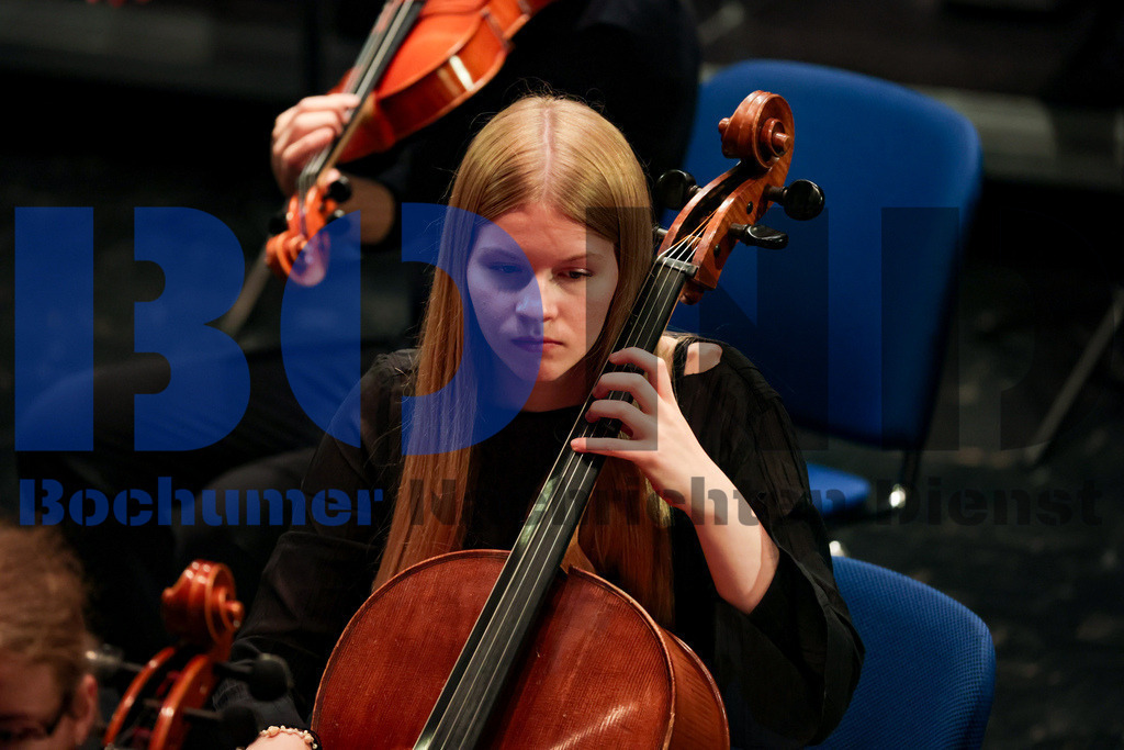 Maerkisches Jugendsinfonieorchester (MJO) {date} -  | {headline}(Foto: Sebastian Sendlak / BOND) - Realisiert mit Pictrs.com
