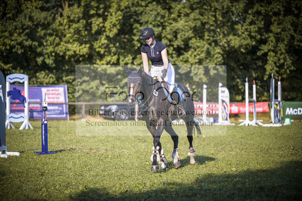 DOS_0091 | Entdecke hochwertige Reitturnierfotos von Foto Oger. Professionell, emotional und authentisch – jetzt Lieblingsmomente im Shop bestellen.Deutschlandweite Turnierfotografie. - Realisiert mit Pictrs.com