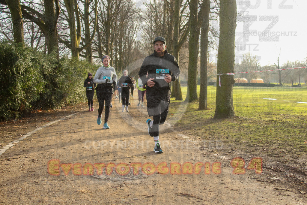 241231_1025_EV4_4215 | Sportfotografie im Rhein-Sieg Kreis, Köln, Bonn, NRW, Rheinland Pfalz, Hessen, etc. Unser Tätigkeitsfeld umfasst den Laufsport vom Volkslauf über den Marathon, Duathlon, Triathon bis zum Ultralauf wie Kölnpfad Ultra oder Schindertrail.