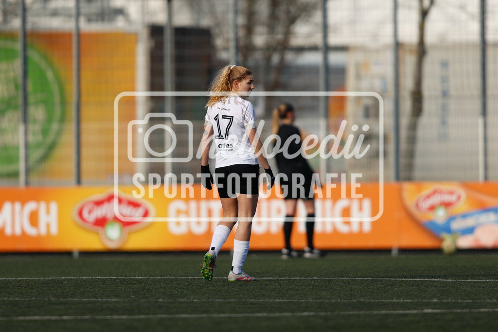 Fußball I Frauen I Saison 2025-2026 I Testspiel I FSV Gütersloh - SpVg Aurich-13 | Clara Koepke (17, FSV Gütersloh) - Realisiert mit Pictrs.com