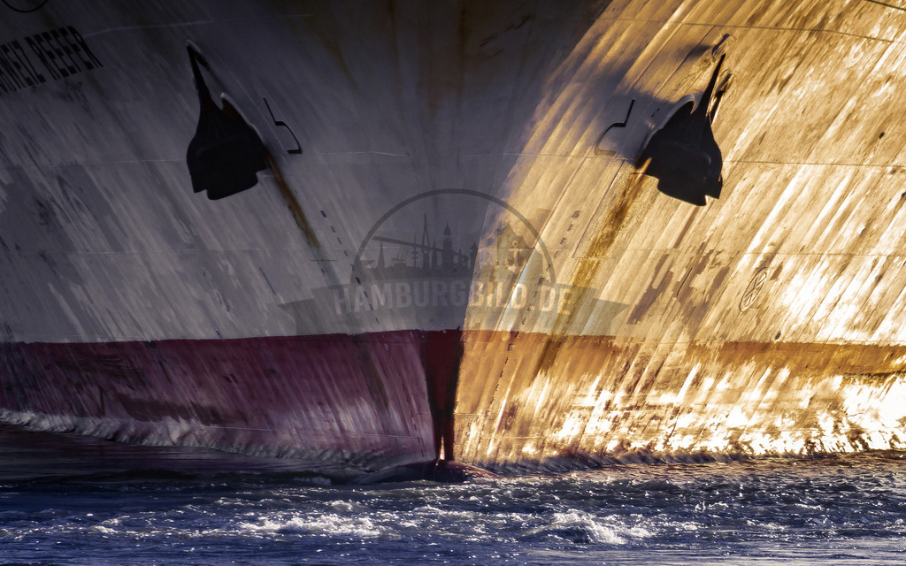 stativkunst-310 | Exklusive Hamburg collagen, tolle Segelbilder und viele weitere tolle Motive auf Leinwand, Poster, Alu-Dibond, u.v.m. findet Ihr bei uns auf hamburgbild.de. Findet Euer Wandbild für Euer Zuhause, Büro oder die  Praxis…. - Realisiert mit Pictrs.com