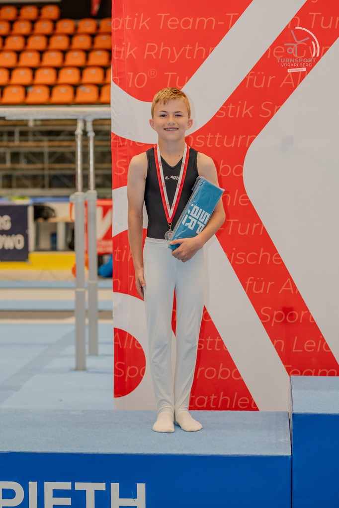 2025-04-12-Nacht_in_Tracht-1062 | "Fussifoto.com – Ihr Ansprechpartner für hochwertige Fotografie! Entdecken Sie kreative Bilder und professionelle Dienstleistungen. Kontaktieren Sie uns für Ihre Projekte!"