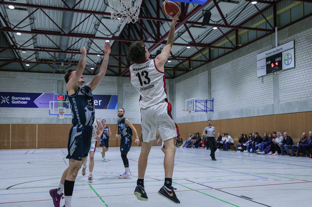 1.Regio BAYER GIANTS vs LippeBaskets Werne-100 | Fotos von Basketballspielen aus dem Raum NRW fotografiert von Gero Mueller-Laschet und Daniel Schaefer - Realisiert mit Pictrs.com