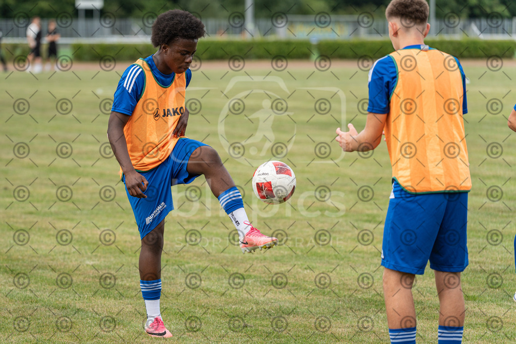 _DSC7759 | Professionelle Fußball- und Sportfotografie. Spielbilder online ansehen und kaufen – Einzelbilder oder komplette Galerien in hoher Qualität. - Realisiert mit Pictrs.com