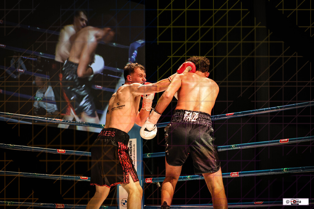 BoB 2026 Arnold vs. Faiz-64 | professionelle Sport- und Eventfotografie von Tomafocus – dynamische Bilder, emotionale Momente und hochwertige Aufnahmen für jeden Anlass. - Realisiert mit Pictrs.com
