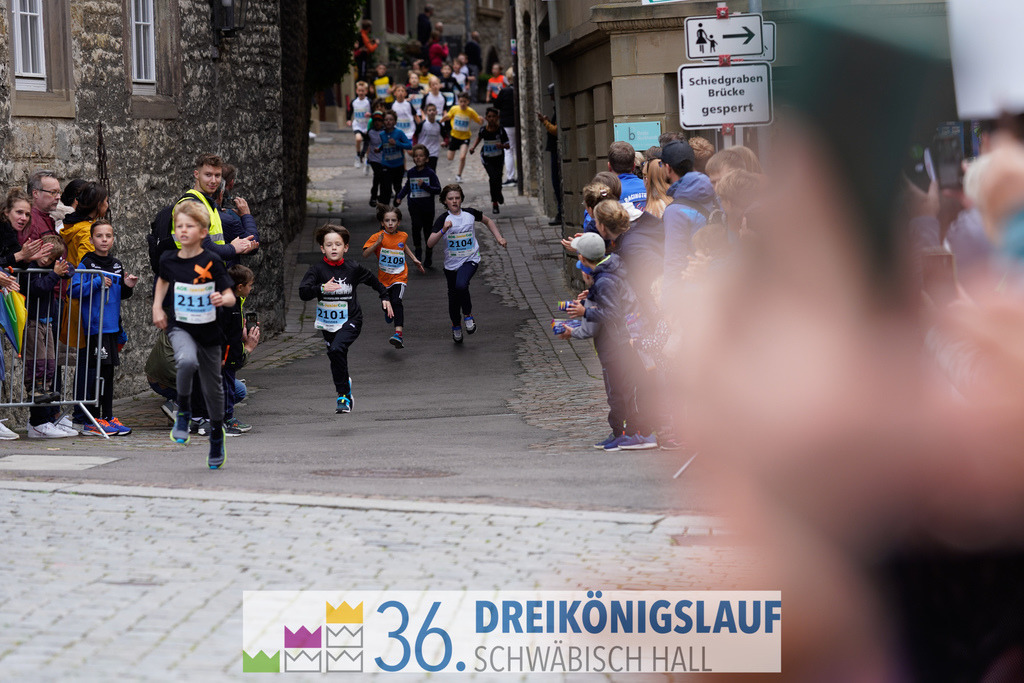 AOK Junior Cup 400m | 3Königslauf 2022 AOK Junior Cup 400m - Realisiert mit Pictrs.com