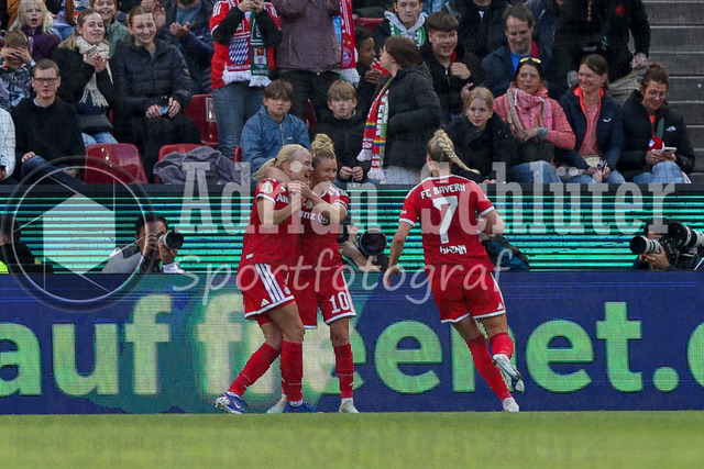 14.05.2026, GER, Fussball, Frauen, DFB-Pokal, Finale, Saison 2025/2026, VfL Wolfsburg - FC Bayern München | Pernille Harder (Bayern) Torjubel, jubelt mit ihrer Mannschaft nach dem Treffer zum 2:0