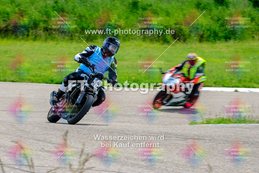 MotoTeam-9893 | Hier findet Ihr Bilder von Touristenfahrten auf der Nürburgring Nordschleife oder von anderen Veranstaltungen die ich besucht habe. Viel Spass beim Durch Schauen 