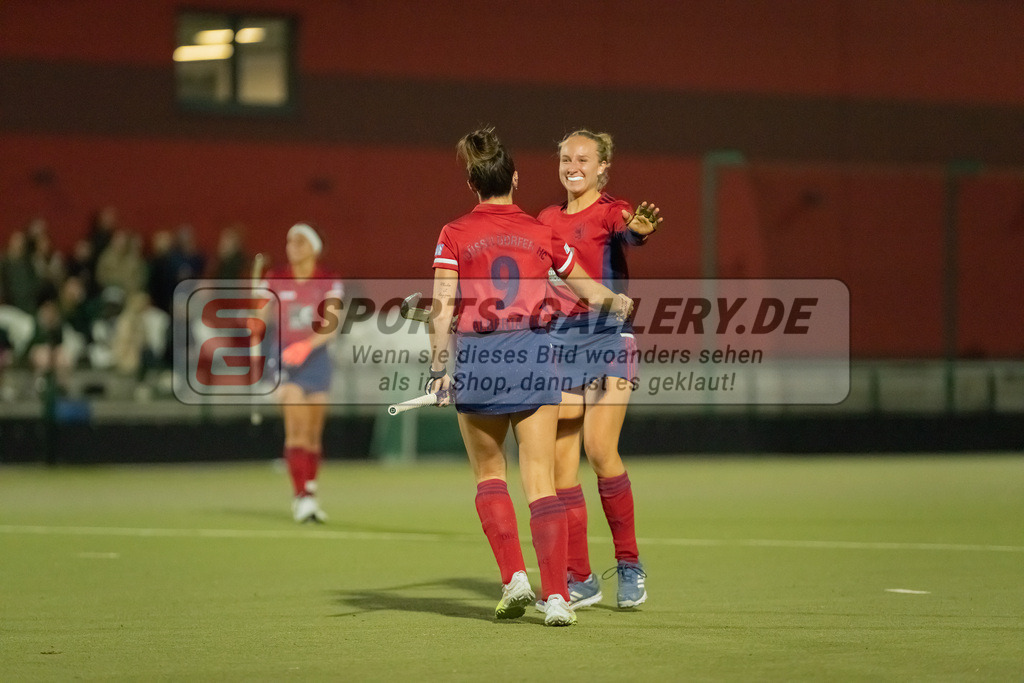 HK_20220916_109888 | 1. Bundesliga Damen Düsseldorfer HC - Uhlenhorst Mülheim am 16.9.2022 DHC Düsseldorf, Düsseldorf , Agustina Albertarrio ( Düsseldorfer HC #9 ) , Lisa Nolte ( Düsseldorfer HC #17 )