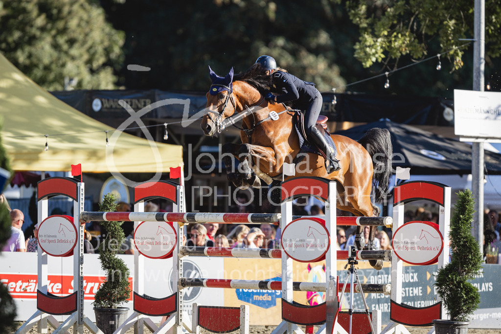230826_Delbrueck_S1-Spr-952 | Deine schönsten Turniermomente als professionelle Fotos! Entdecke hochwertige Pferdesport-Fotografie im Online-Shop. Jetzt Fotos finden & bestellen!