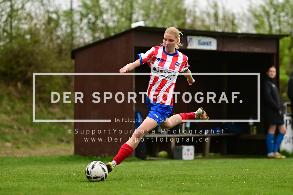 Fußball I Frauen I Saison 2025-2026 I Kreisliga I 13. Spieltag I FC Rosengarten - SV Ahlerstedt-Ottendorf IV I 167157 | Der Sportfotograf. - Realisiert mit Pictrs.com