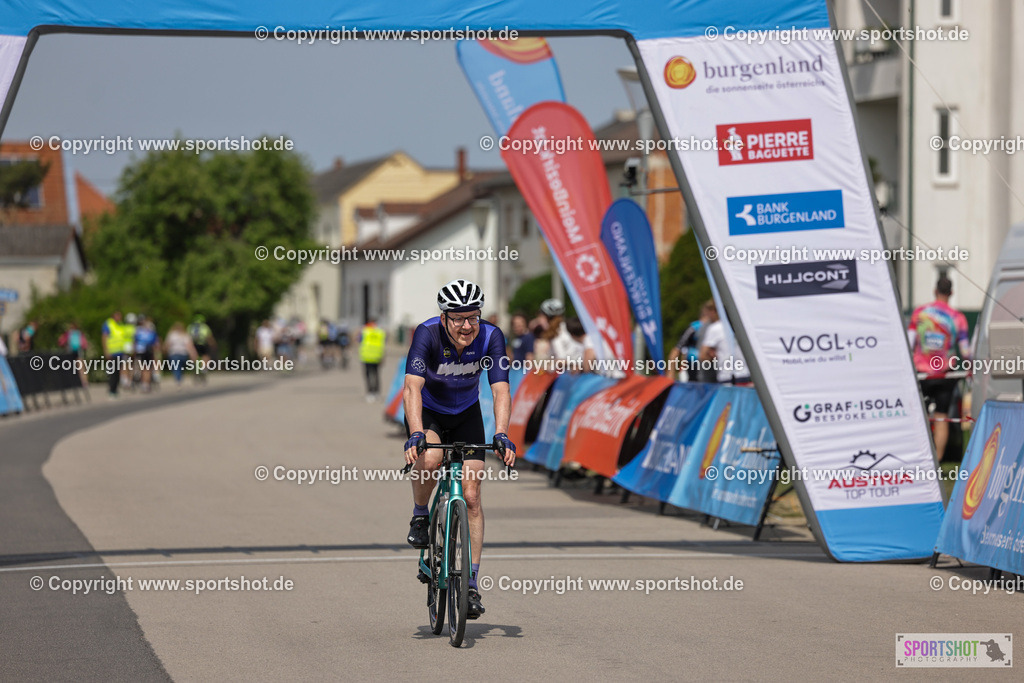 VJ__9674 | Neusiedlersee Radmarathon 2026@sportshot_your_pictrs #yourpictures#roadtowm2029 #nrm #neusiedlerseeradmarathon #neusiedlersee #neusiedlerseetourismus #burgenland #mörbisch #nrm26 #burgenlandtourismus #voglundco #poweredbyburgenlandtourismus #radsport #rad #marathon #ucigranfondo #visitburgenland #ucigranfondoworldseries