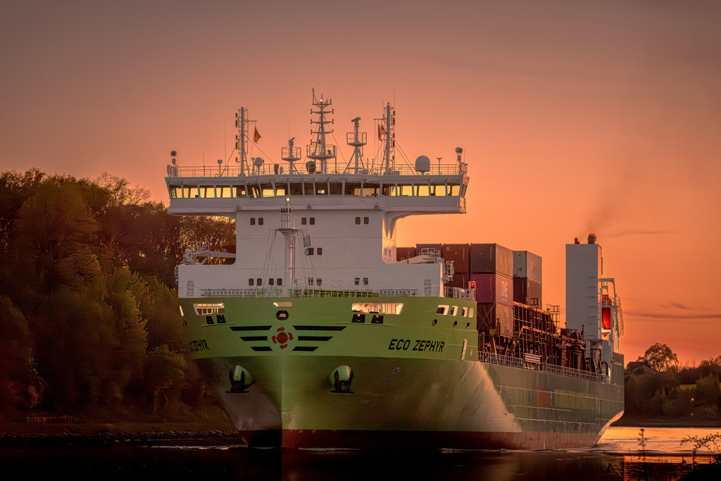 CCN_5124-Verbessert-RR | Entdecken Sie hochwertigen Fotodruck auf Leinwand, Acrylglas, Alu-Dibond und weiteren Materialien bei Fotodruck Online. Gestalten Sie individuelle Wandbilder in bester Qualität – ideal für besondere Erinnerungen und stilvolle Dekorationen. 