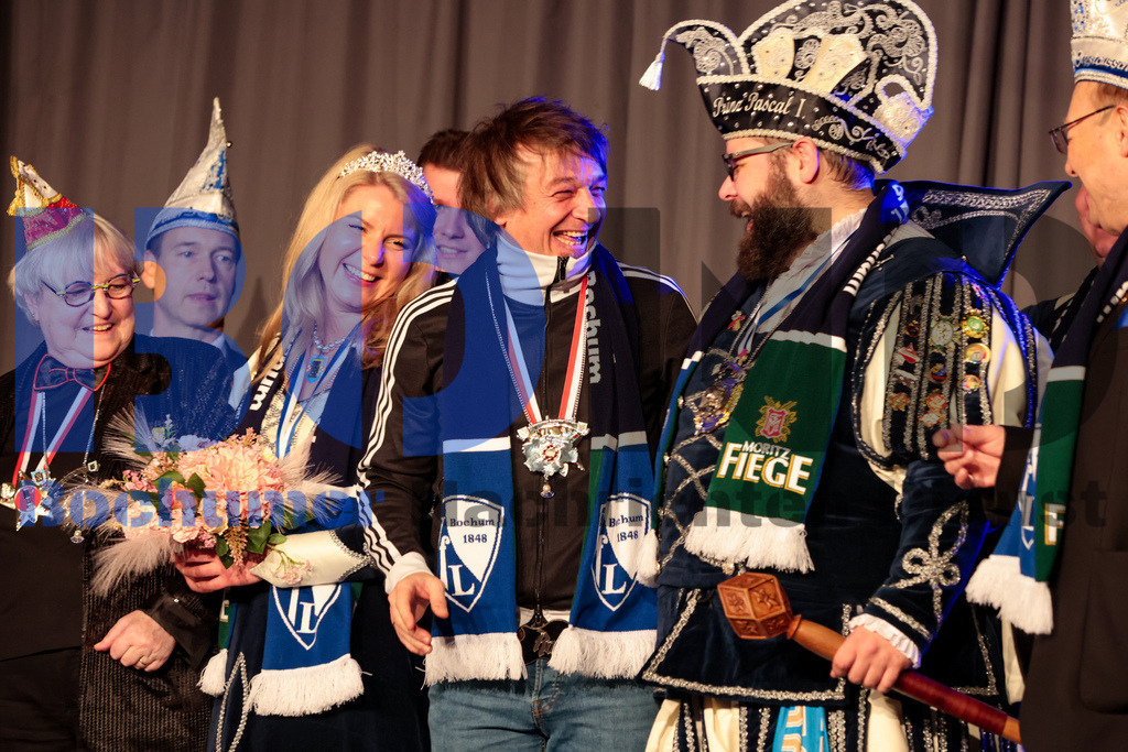 SES_GROKABO20250202-44 | bond - Realisiert mit Pictrs.com